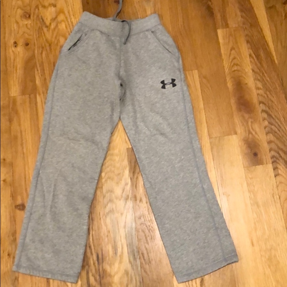 Boys Under Armour gray sweatpants